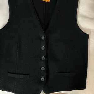 Guest In Resudence Black cashmere Button-Up Vest